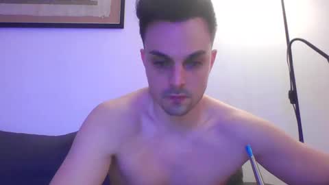 Mark online show from 03.11.25