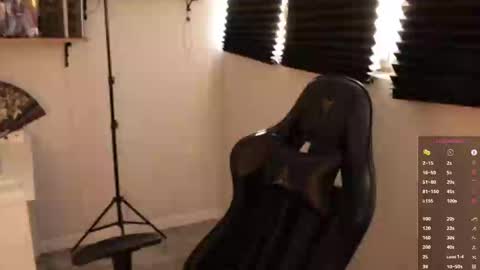 Snapshot of markcarthy chatting on 02.14.25 Mark online show from 02.14.25