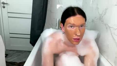 Snapshot of markcarthy chatting on 02.21.25 Mark online show from 02.21.25