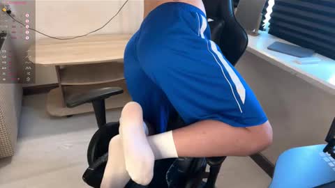 Snapshot of markcarthy chatting on 12.14.25 Mark online show from 12.14.25