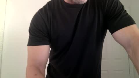 Snapshot of markk702 chatting on 10.18.25 markk702 online show from 10.18.25