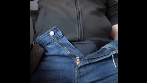 Snapshot of markus81xxx chatting on 02.19.25 markus81xxx online show from 02.19.25