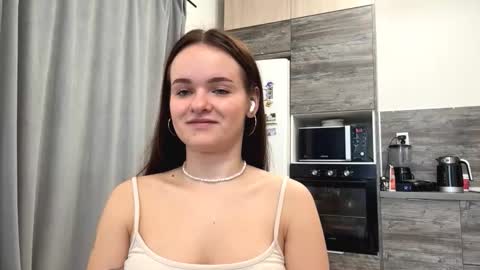 Maja online show from 10.12.25