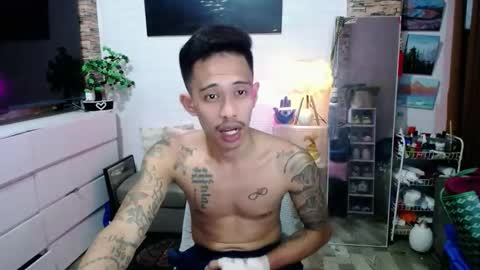 marlmoreno10 online show from 04.25.26