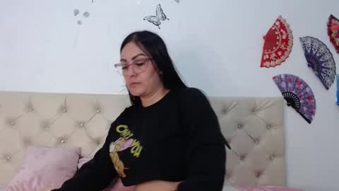 Snapshot of marlymilf6 chatting on 02.25.25 Marly  online show from 02.25.25