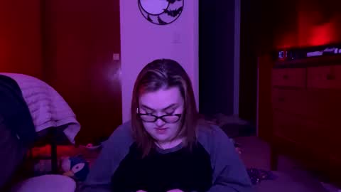 Snapshot of maroon_moon chatting on 02.19.25 maroon_moon online show from 02.19.25