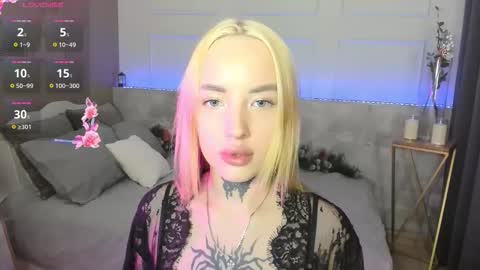 Snapshot of marquiissse chatting on 12.21.25 Marquise online show from 12.21.25