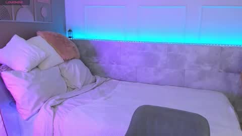 marquise_villaret online show from 02.15.26