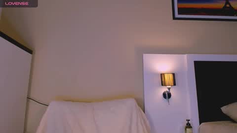 Mari online show from 10.04.25