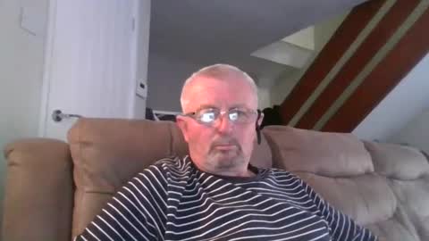 Snapshot of marrrrc chatting on 09.30.25 marrrrc online show from 09.30.25