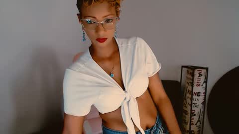 Snapshot of marryme00 chatting on 10.03.25 May online show from 10.03.25