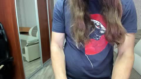 Snapshot of marryplz chatting on 09.25.25 Alan online show from 09.25.25