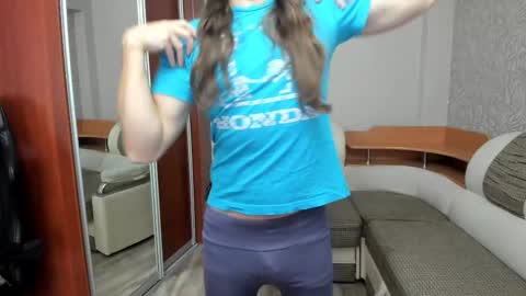 Snapshot of marryplz chatting on 10.13.25 Alan online show from 10.13.25