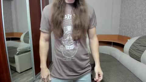 Snapshot of marryplz chatting on 10.31.25 Alan online show from 10.31.25