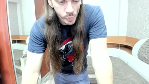 Snapshot of marryplz chatting on 11.11.25 Alan online show from 11.11.25