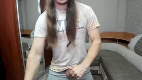 Snapshot of marryplz chatting on 11.21.25 Alan online show from 11.21.25