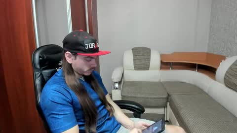 Snapshot of marryplz chatting on 12.13.25 Alan online show from 12.13.25