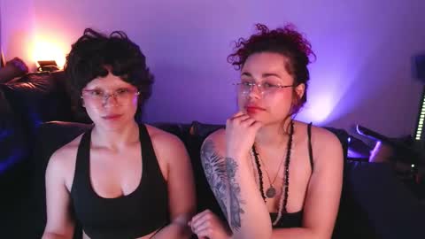 Snapshot of marsdoll chatting on 11.20.25 Marsdoll online show from 11.20.25