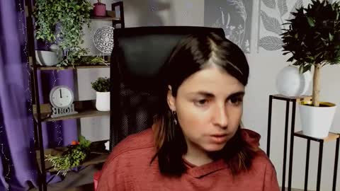 Snapshot of martaedams chatting on 12.18.25 martaedams online show from 12.18.25