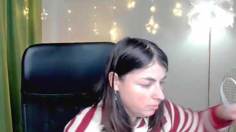 Snapshot of martaedams chatting on 01.19.26 martaedams online show from 01.19.26