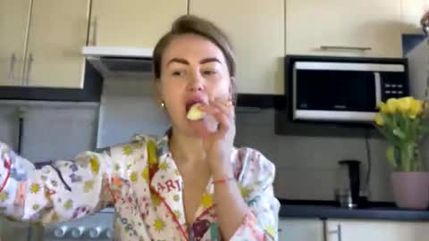 Marta online show from 03.13.26