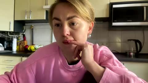 Marta online show from 04.22.26