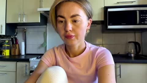Marta online show from 07.20.26
