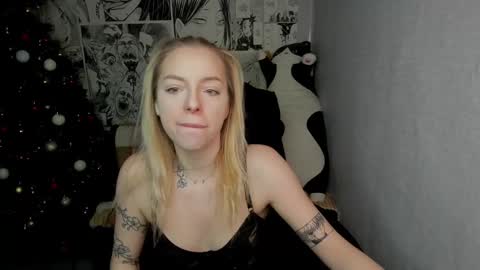 Snapshot of martha_cameron chatting on 12.20.24 Martha Cameron online show from 12.20.24
