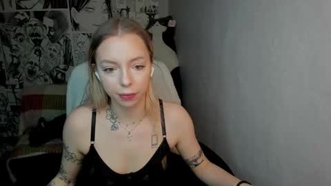 Snapshot of martha_cameron chatting on 01.28.25 Martha Cameron online show from 01.28.25