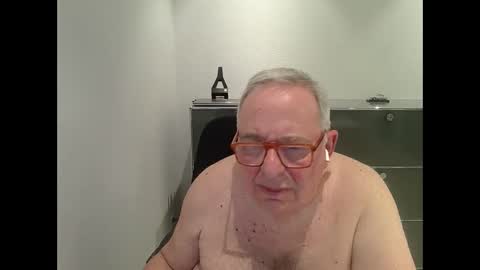 Snapshot of martin_1947 chatting on 03.05.25 martin_1947 online show from 03.05.25