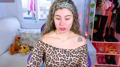 Snapshot of martina_cox_ chatting on 02.27.25 MARTINA online show from 02.27.25