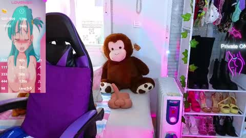 Snapshot of martina_cox_ chatting on 03.06.25 MARTINA online show from 03.06.25