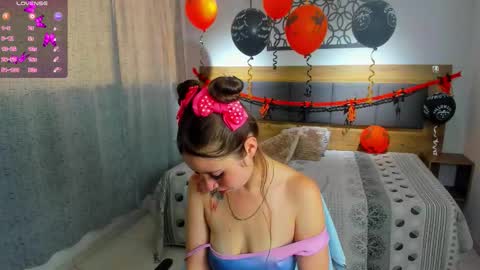  M A R T I N A  online show from 10.21.25
