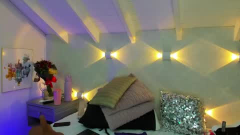 martina mIIler online show from 05.03.26