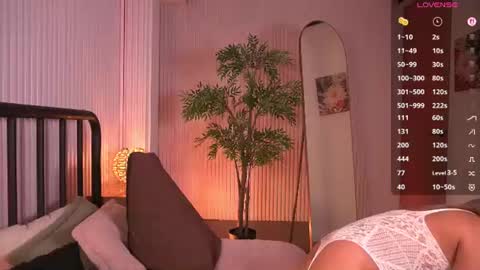 Snapshot of mary_funny chatting on 06.17.26 Mary online show from 06.17.26