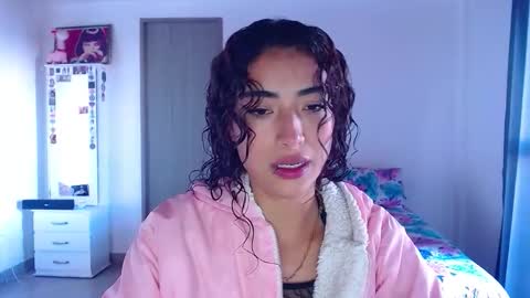 Snapshot of mary_jane1_ chatting on 09.22.25 mary online show from 09.22.25