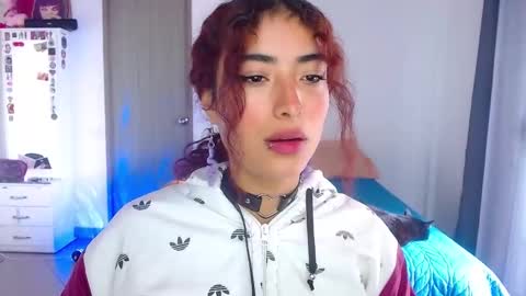 Snapshot of mary_jane1_ chatting on 09.30.25 mary online show from 09.30.25