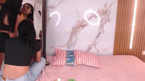 Hi guys im Mary  online show from 09.24.25