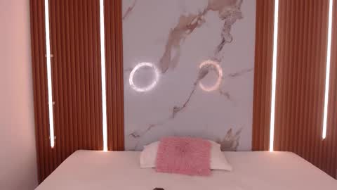 Hi guys im Mary  online show from 09.27.25