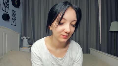 Snapshot of mary_loky chatting on 01.17.26 Mary online show from 01.17.26