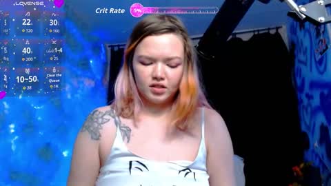 Snapshot of mary_lunar chatting on 10.06.25 Mary online show from 10.06.25