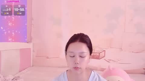 mary_uu online show from 10.10.25