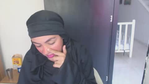 Snapshot of maryam_arabicmilk chatting on 12.21.24 maryam_arabicmilk online show from 12.21.24