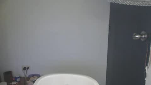 Snapshot of maryam_arabicmilk chatting on 12.23.24 maryam_arabicmilk online show from 12.23.24