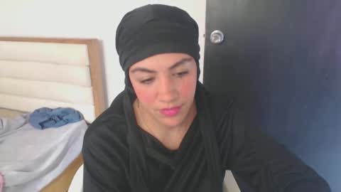 Snapshot of maryam_arabicmilk chatting on 01.10.25 maryam_arabicmilk online show from 01.10.25