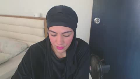 Snapshot of maryam_arabicmilk chatting on 01.21.25 maryam_arabicmilk online show from 01.21.25