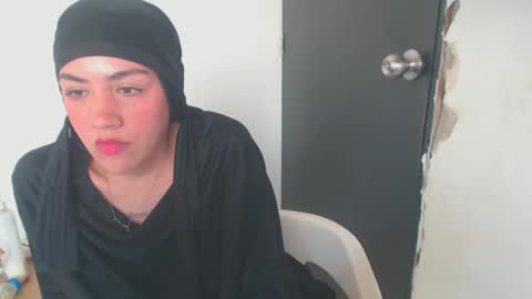 Snapshot of maryam_arabicmilk chatting on 02.05.25 maryam_arabicmilk online show from 02.05.25