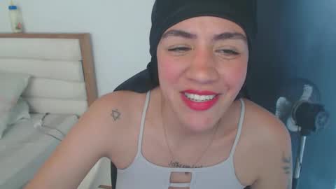 Snapshot of maryam_arabicmilk chatting on 02.15.25 maryam_arabicmilk online show from 02.15.25