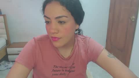 Snapshot of maryam_arabicmilk chatting on 10.05.25 maryam_arabicmilk online show from 10.05.25