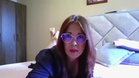 Snapshot of maryamgirl08 chatting on 06.15.26 Engracia online show from 06.15.26